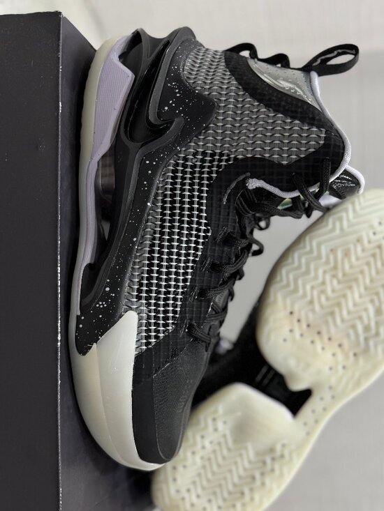 NEW Nike Air Zoom G.T. Jump \